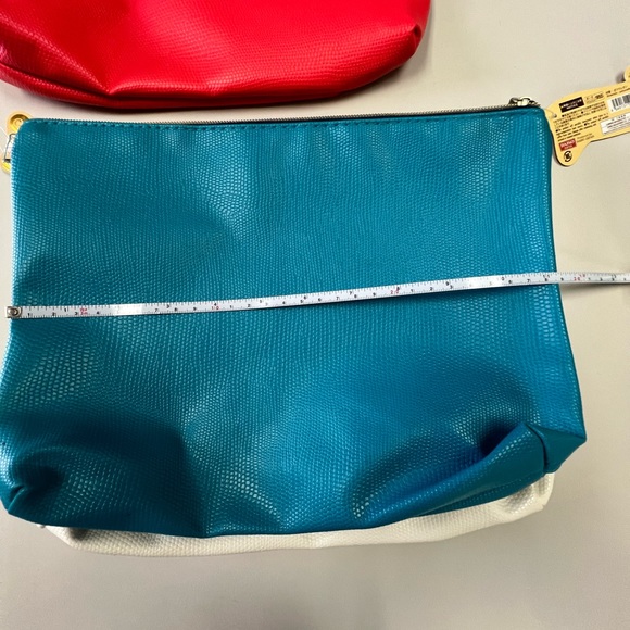 Bag in a Bag (Includes 3 Clutches inside) - Picture 14 of 15